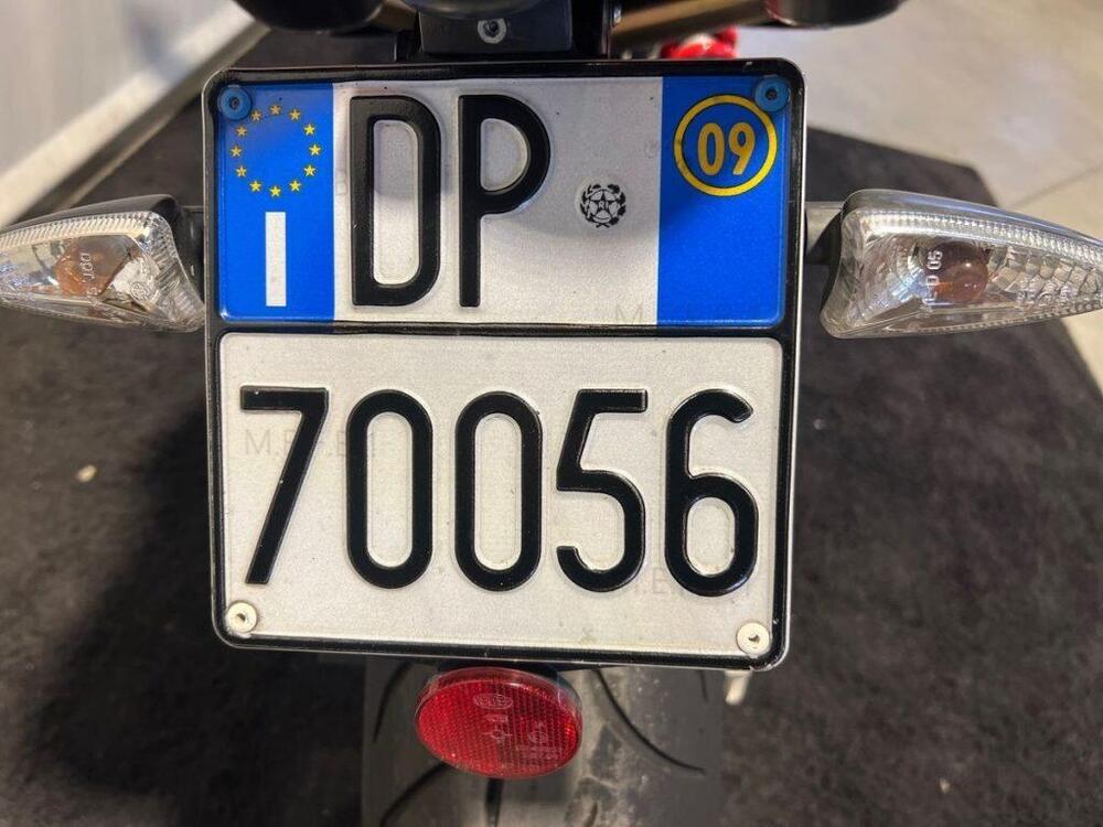 Aprilia Dorsoduro 750 (2009 - 14) (11)