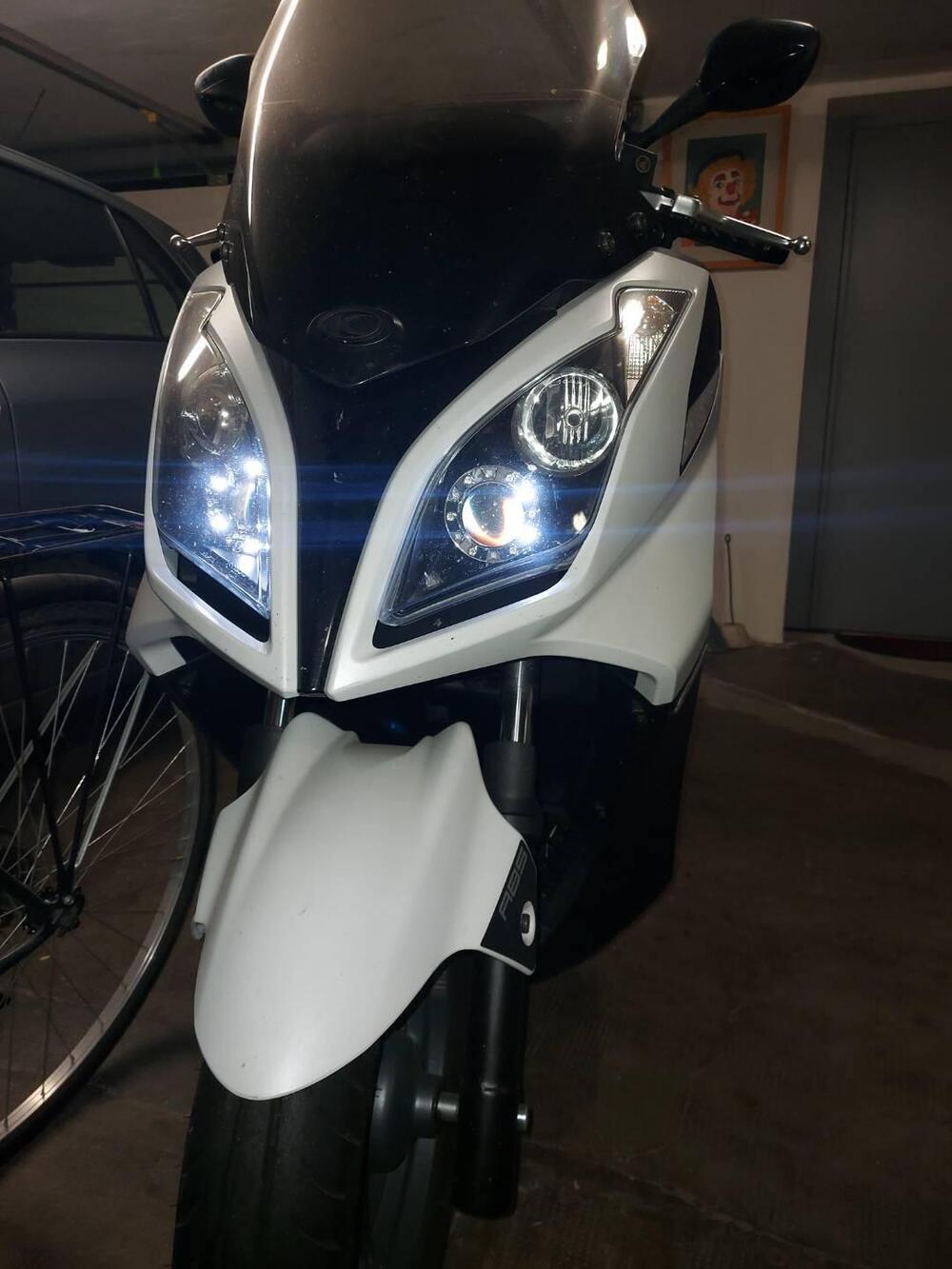 Kymco Downtown 300i ABS (2009 - 17)