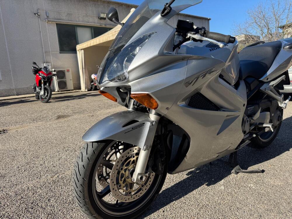 Honda VFR 800 (2006 - 13) (3)