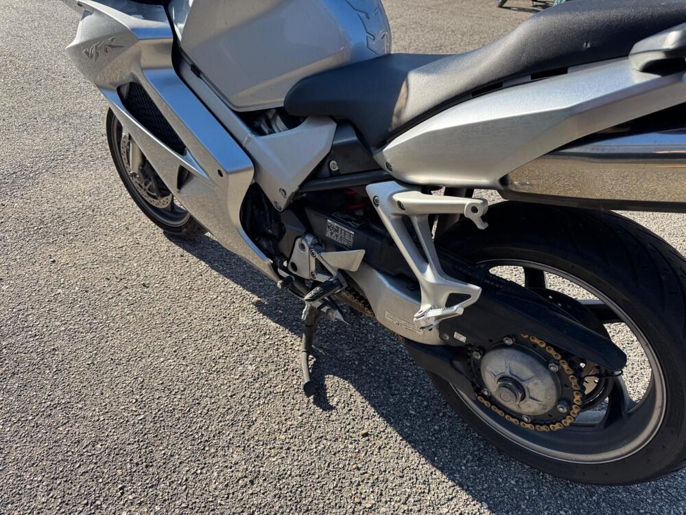 Honda VFR 800 (2006 - 13) (4)