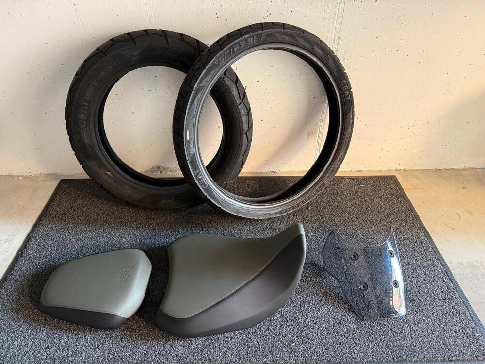 Royal Enfield Himalayan 450 Tubeless (2024 - 25) (8)