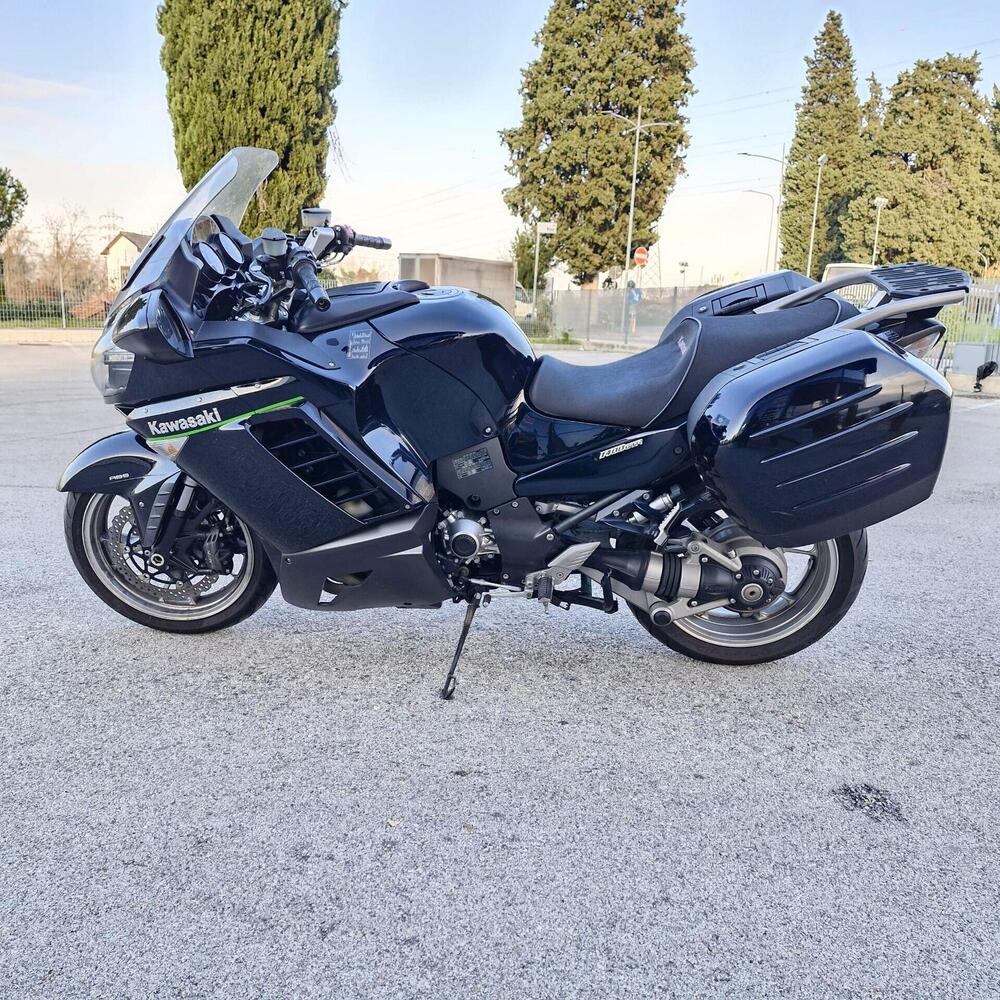 Kawasaki GTR 1400 (2007 - 09) (6)