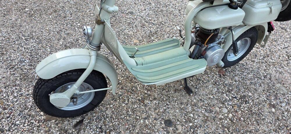 Innocenti LAMBRETTA C (2)