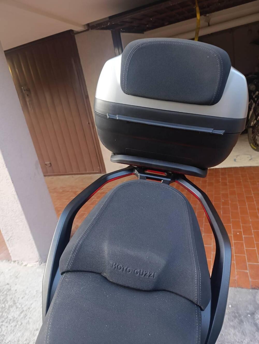 Moto Guzzi Stelvio (2024 - 25) (4)