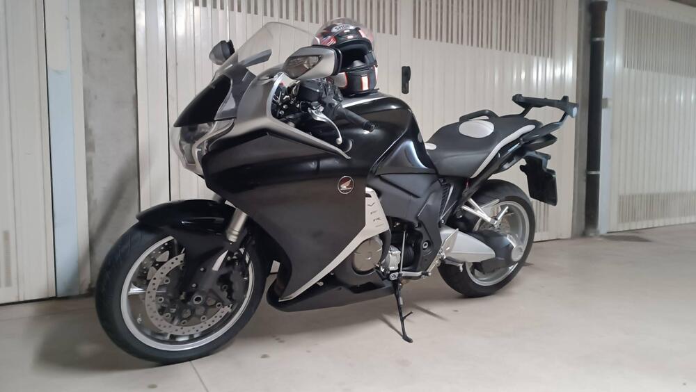 Honda VFR 1200 F ABS (2009 - 16) (7)