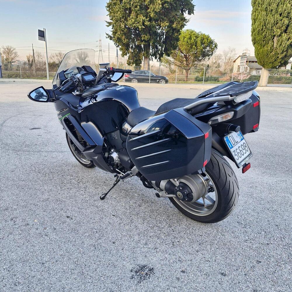 Kawasaki GTR 1400 (2007 - 09) (3)