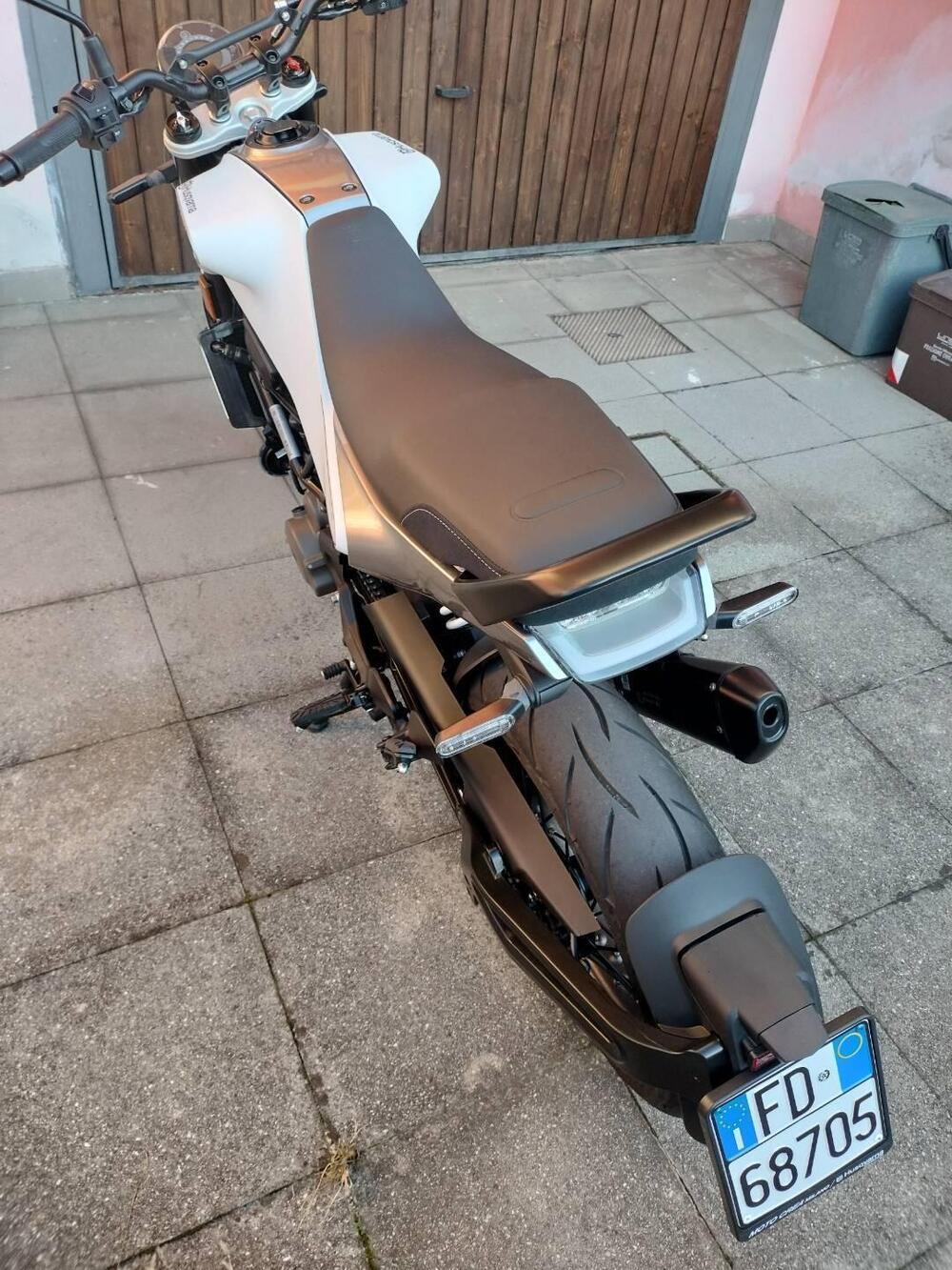 Husqvarna Vitpilen 401 (2021 - 23) (5)