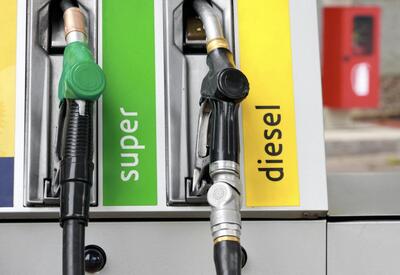 Mimit: calo dei prezzi medi dei carburanti