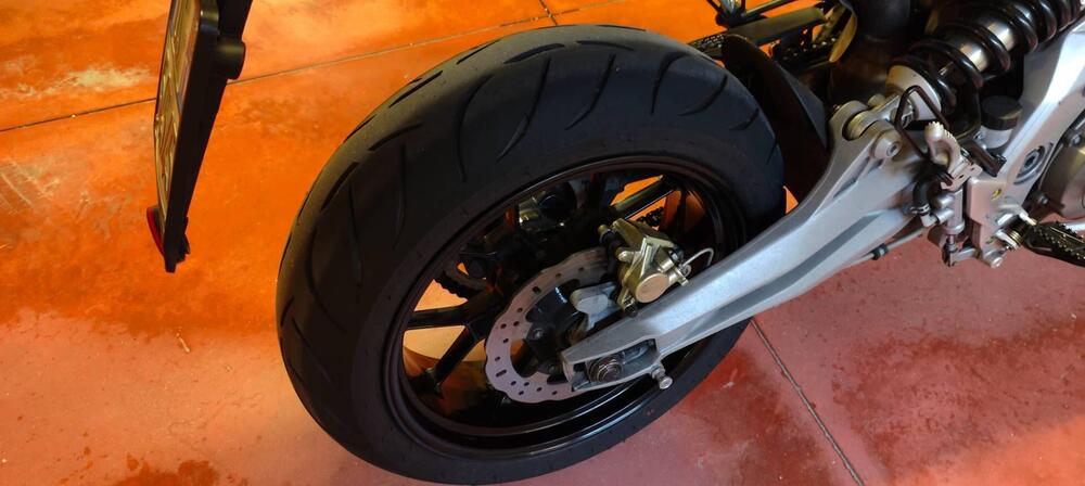 Aprilia Dorsoduro 750 (2009 - 14) (4)