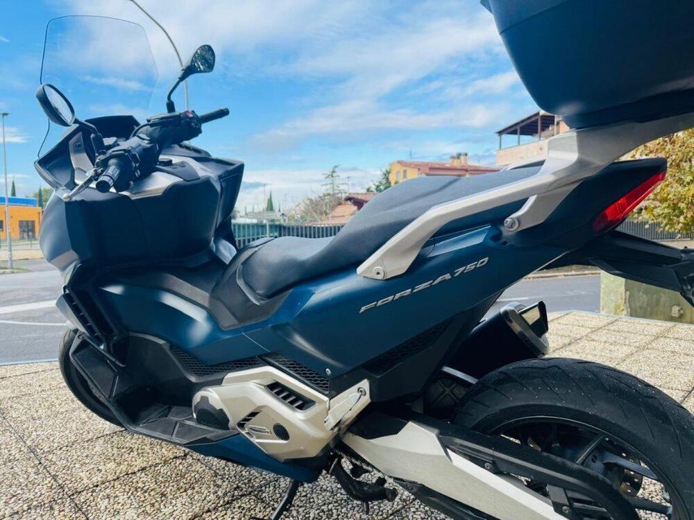 Honda Forza 750 DCT (2021 - 24) (11)