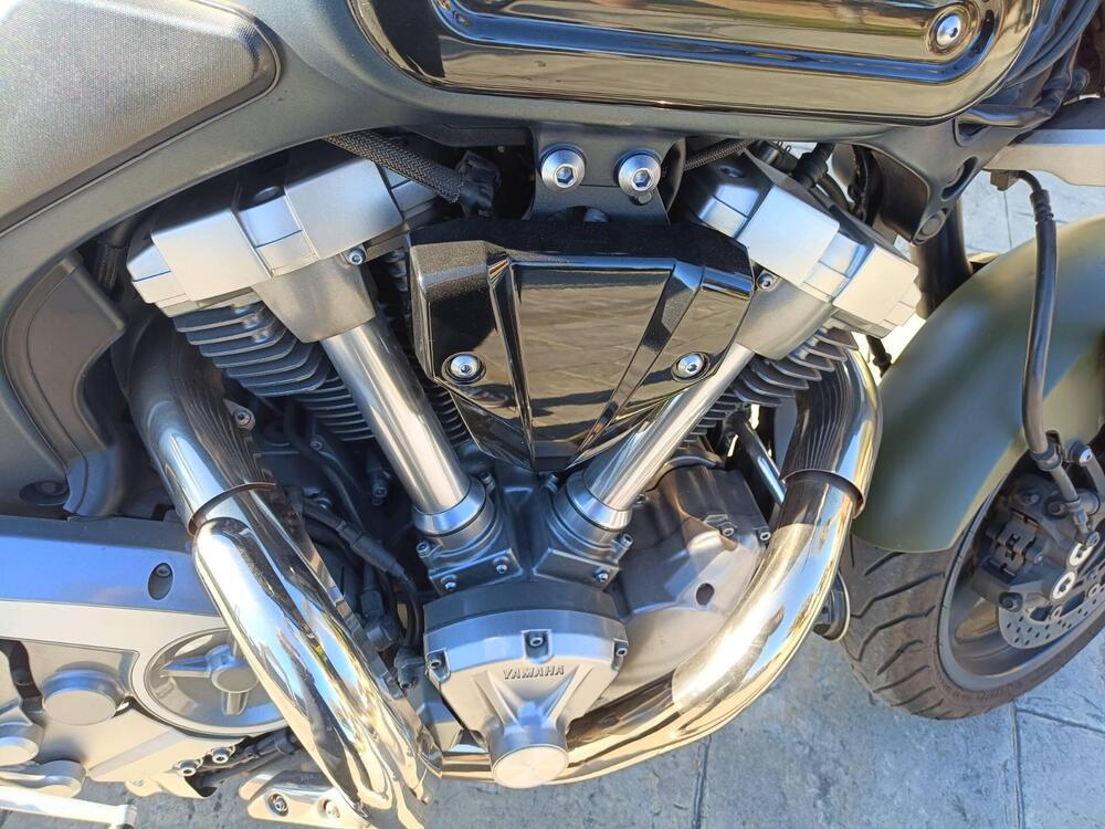 Yamaha MT-01 (2005- 11) (2)