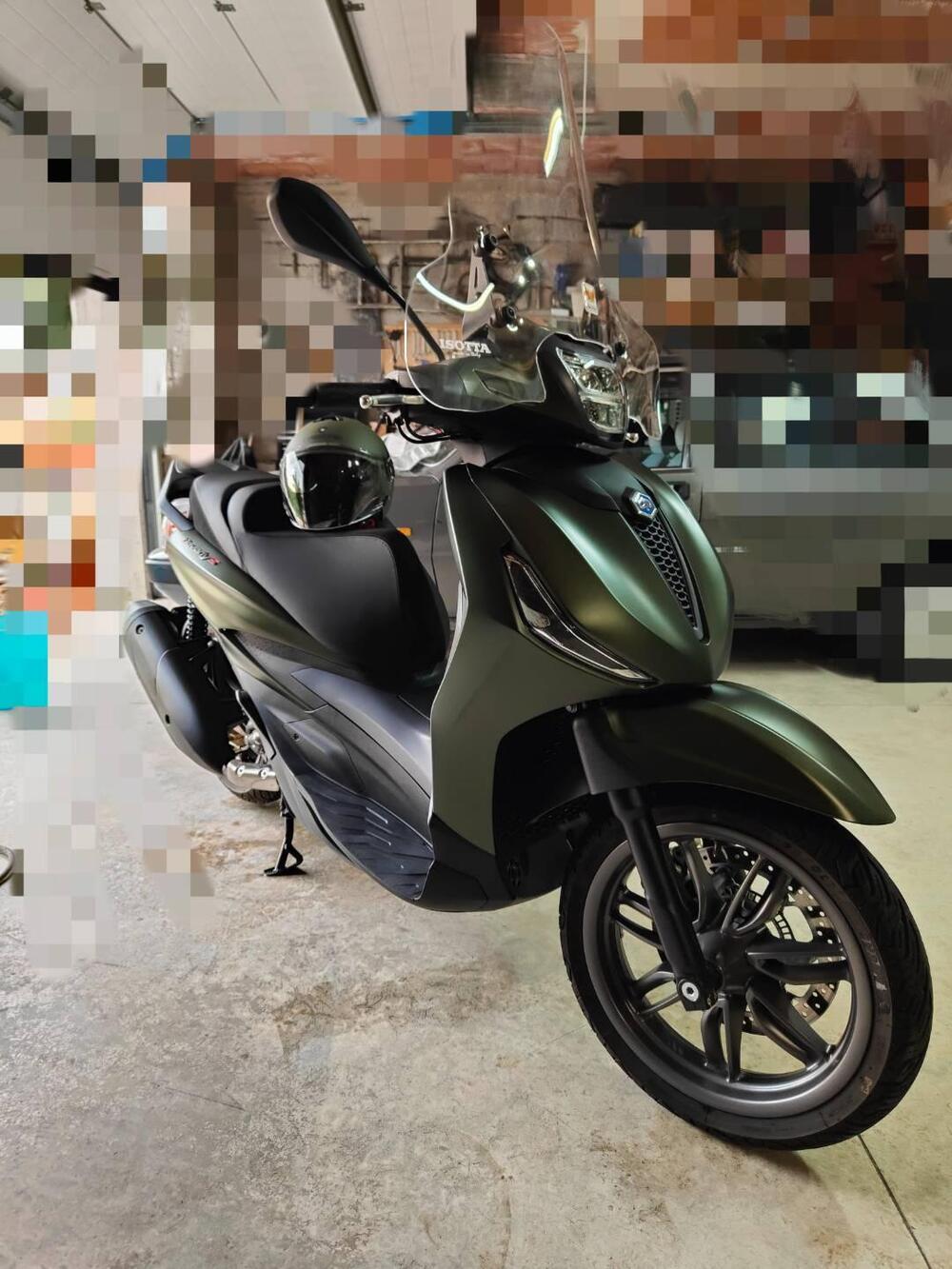 Piaggio Beverly 300 S ABS-ASR (2021 - 25) (2)