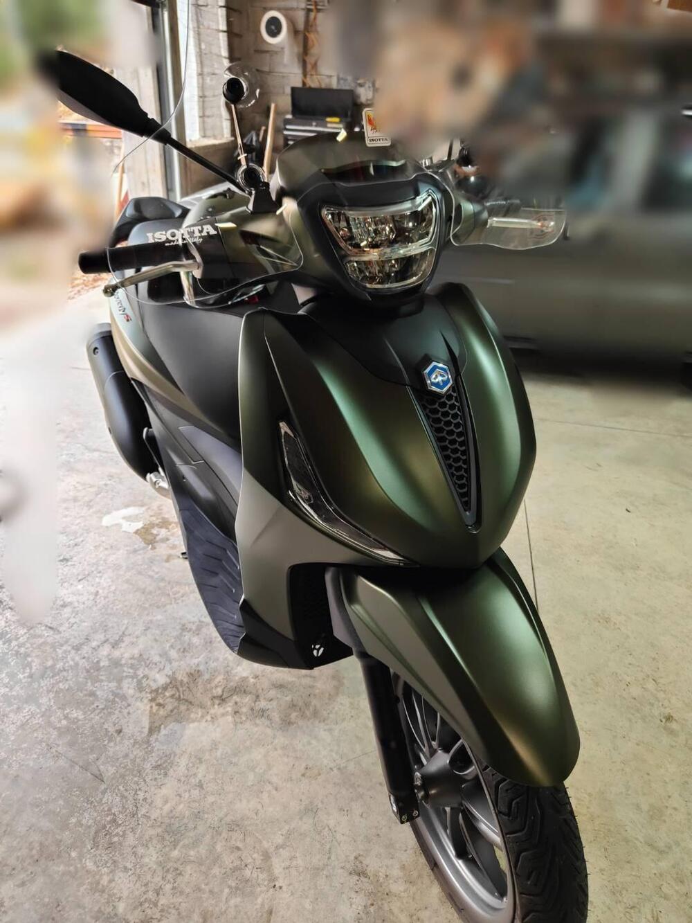 Piaggio Beverly 300 S ABS-ASR (2021 - 25) (4)