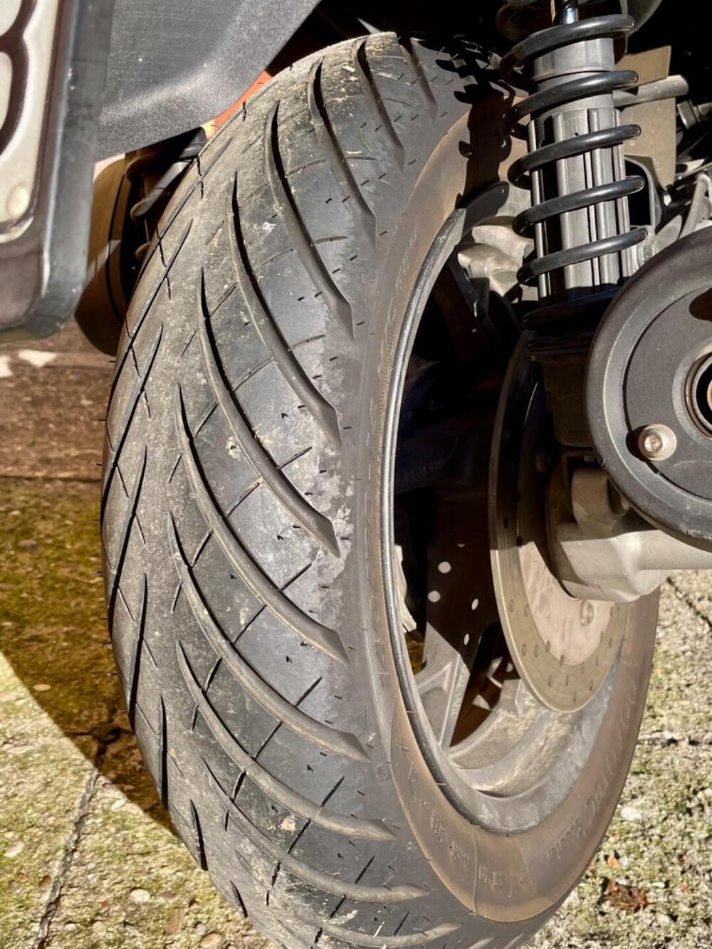 Yamaha X-Max 250 Iron Max ABS (2016) (7)