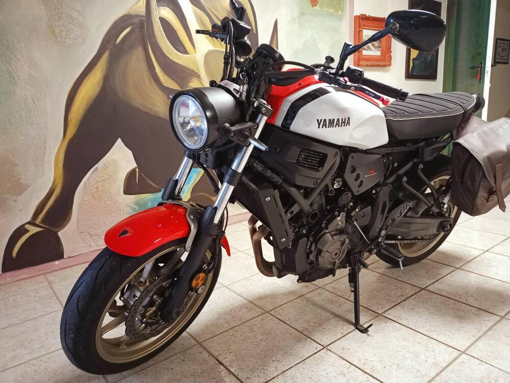 Yamaha XSR 700 (2021) (3)