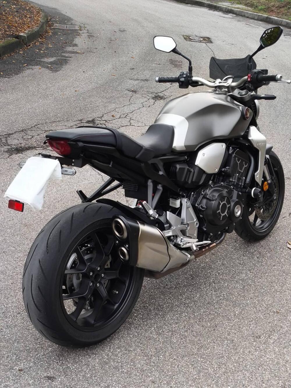 Honda CB 1000 R + Neo Sport Cafè (2019 - 20) (4)
