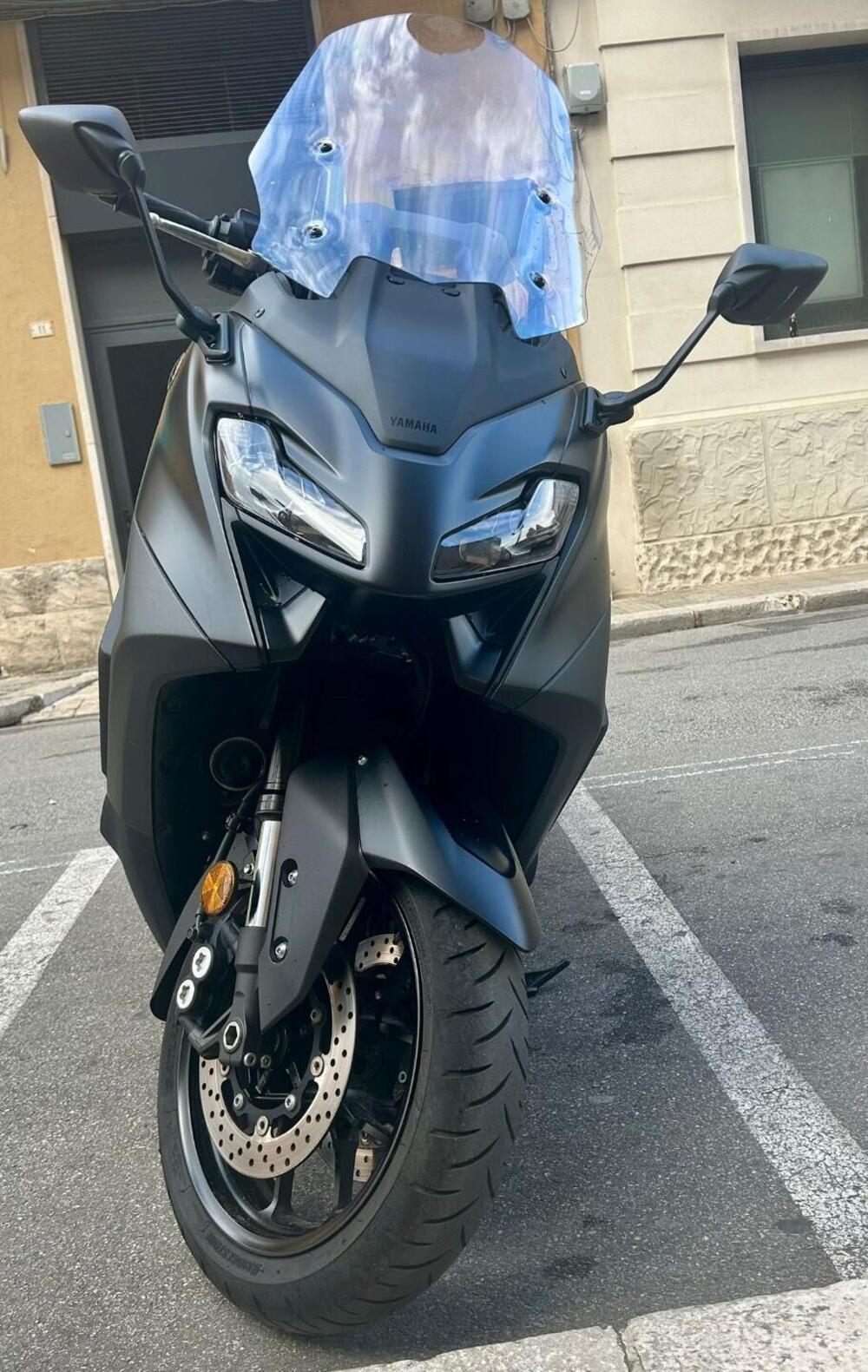 Yamaha T-Max 560 (2025 - 26) (3)