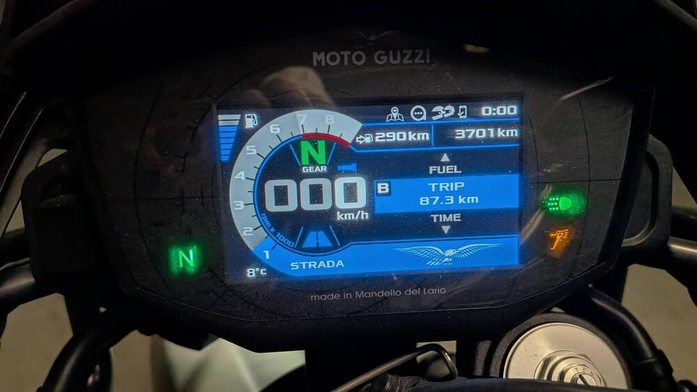 Moto Guzzi V85 TT Travel (2020) (8)