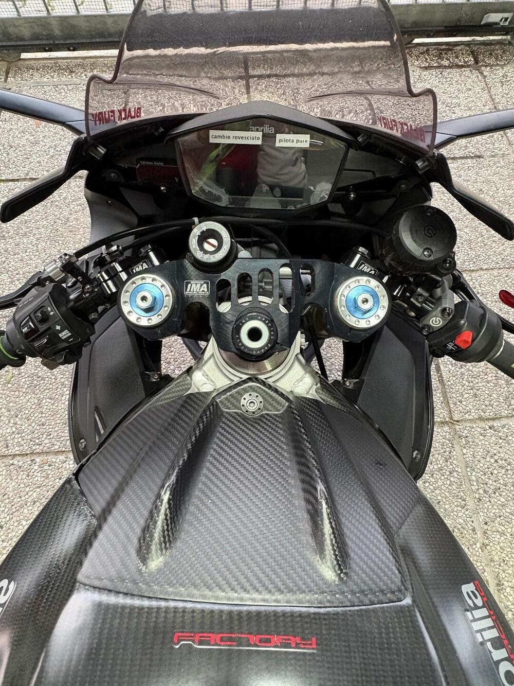 Aprilia RSV4 1100 Factory (2019 - 20) (2)