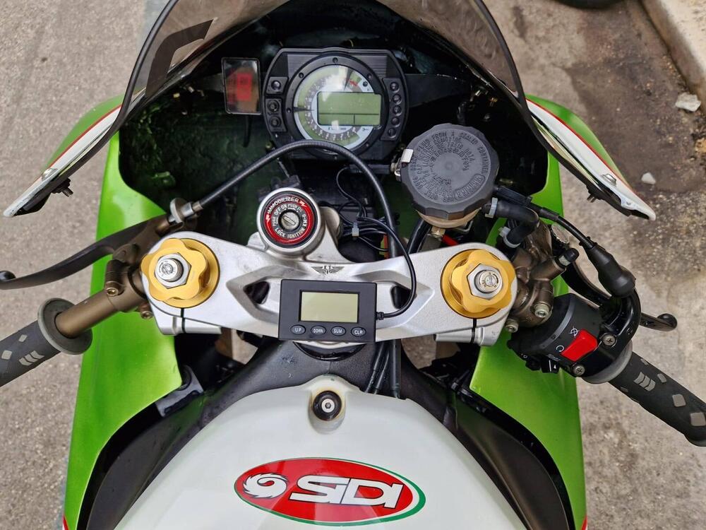 Kawasaki Ninja 636 ZX-6R (2005 - 06) (3)