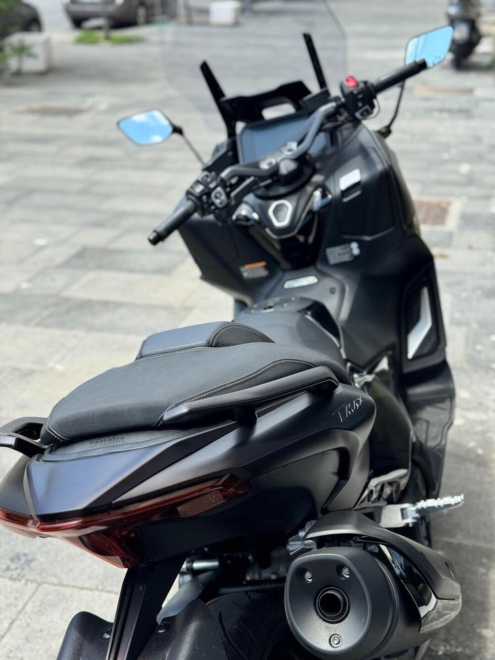 Yamaha T-Max 560 Tech Max (2022 - 24) (3)