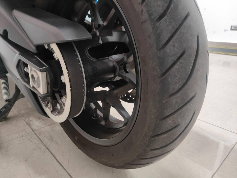 Yamaha T-Max 560 (2025 - 26) (8)