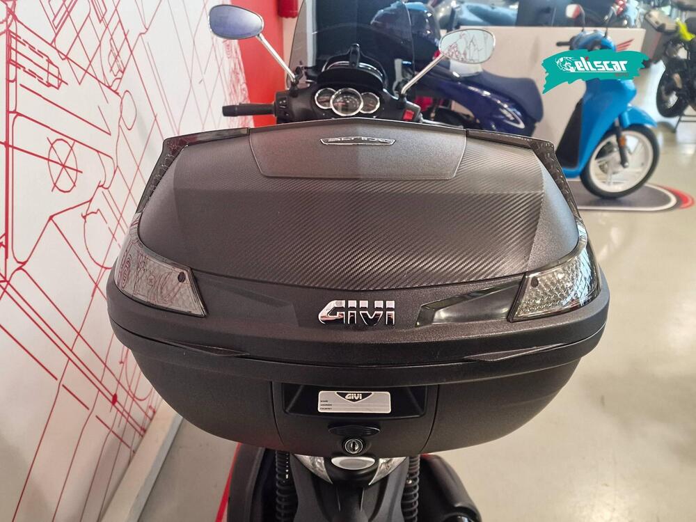 Piaggio Beverly 350 Police ABS-ASR (2018 - 20) (8)