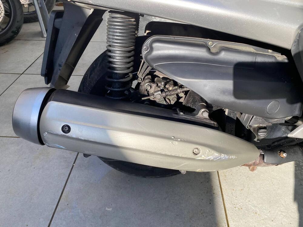 Yamaha Majesty 400 (2004 - 08) (10)