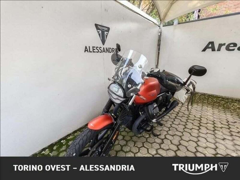Moto Guzzi V7 Stone (2021 - 24) (2)