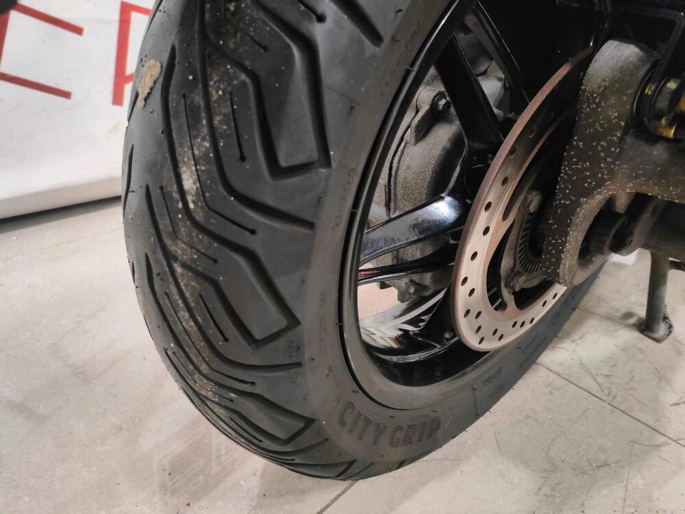 Piaggio Beverly 350 SportTouring ie ABS (2011 - 17) (7)