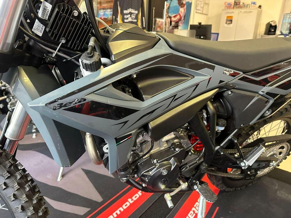 Betamotor RR 125 4T Enduro T - X Special Edition (2025 - 26) (12)