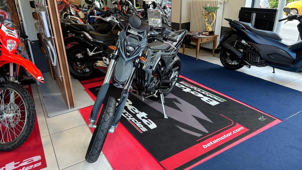 Betamotor RR 125 4T Motard T - X Special Edition (2025 - 26) (4)