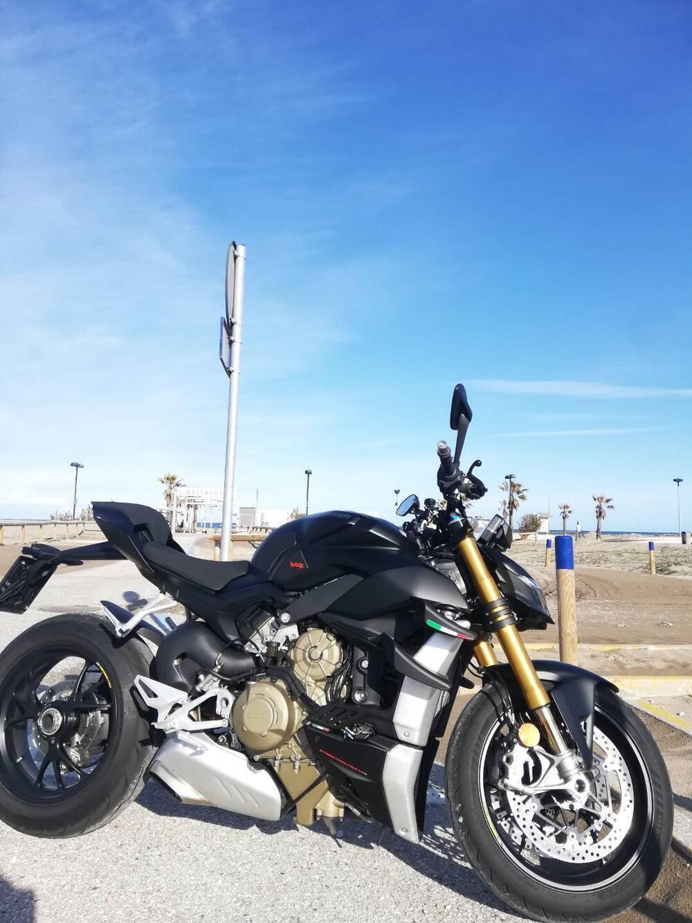 Ducati Streetfighter V4 1100 S (2021 - 22) (2)