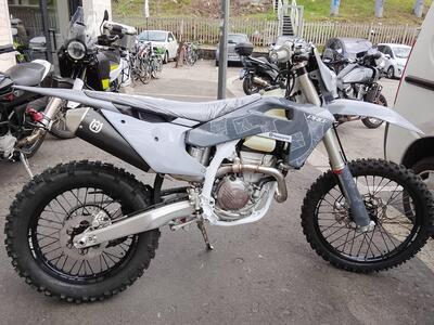 Husqvarna FE 350 Pro (2026) nuova