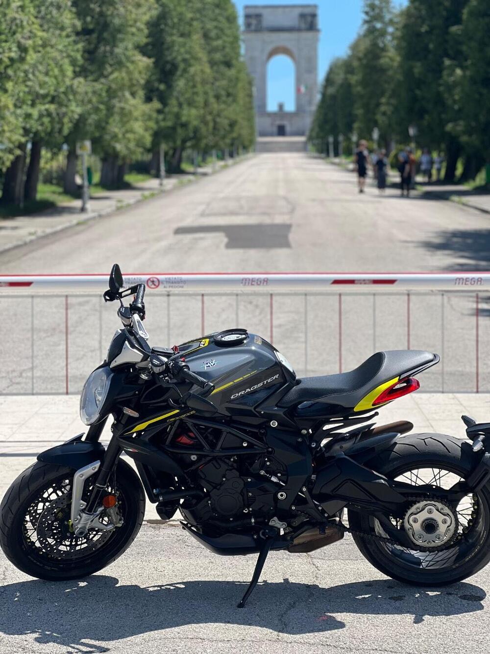 MV Agusta Dragster 800 RR (2018 - 20)