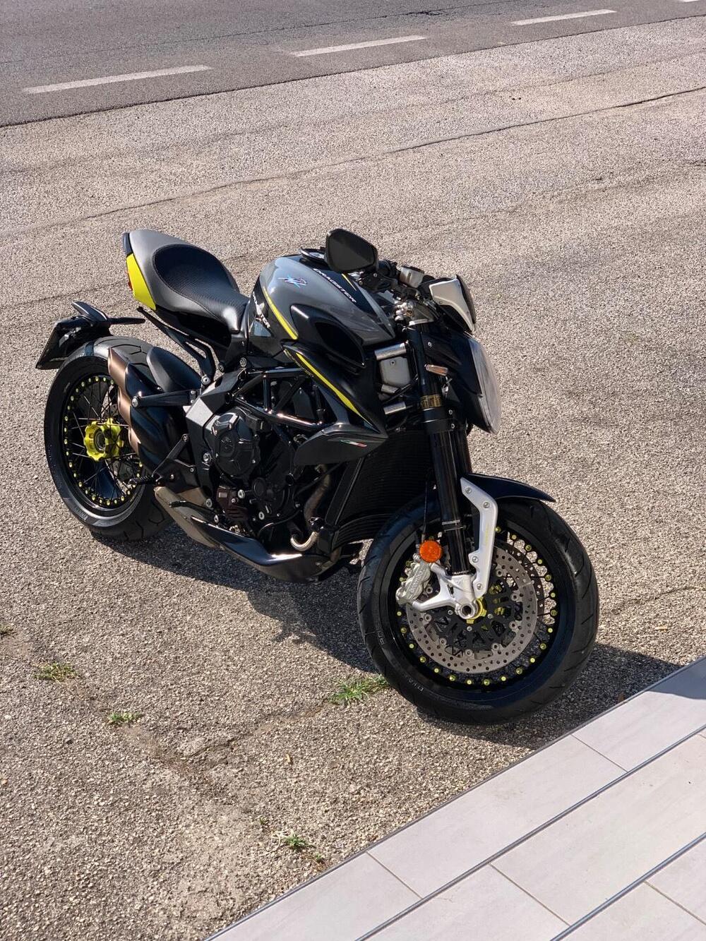 MV Agusta Dragster 800 RR (2018 - 20) (2)