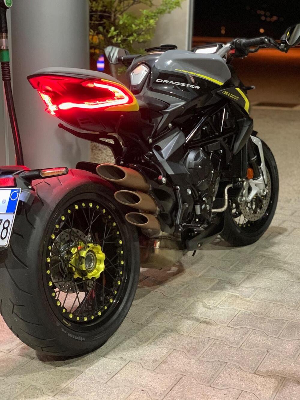 MV Agusta Dragster 800 RR (2018 - 20) (9)