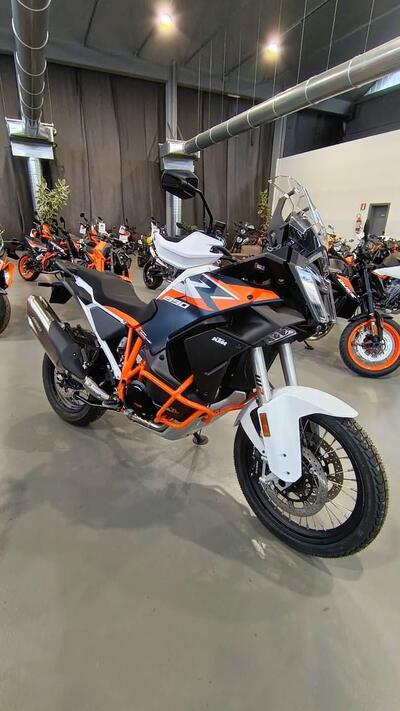 KTM 1390 Super Adventure R (2026) nuova