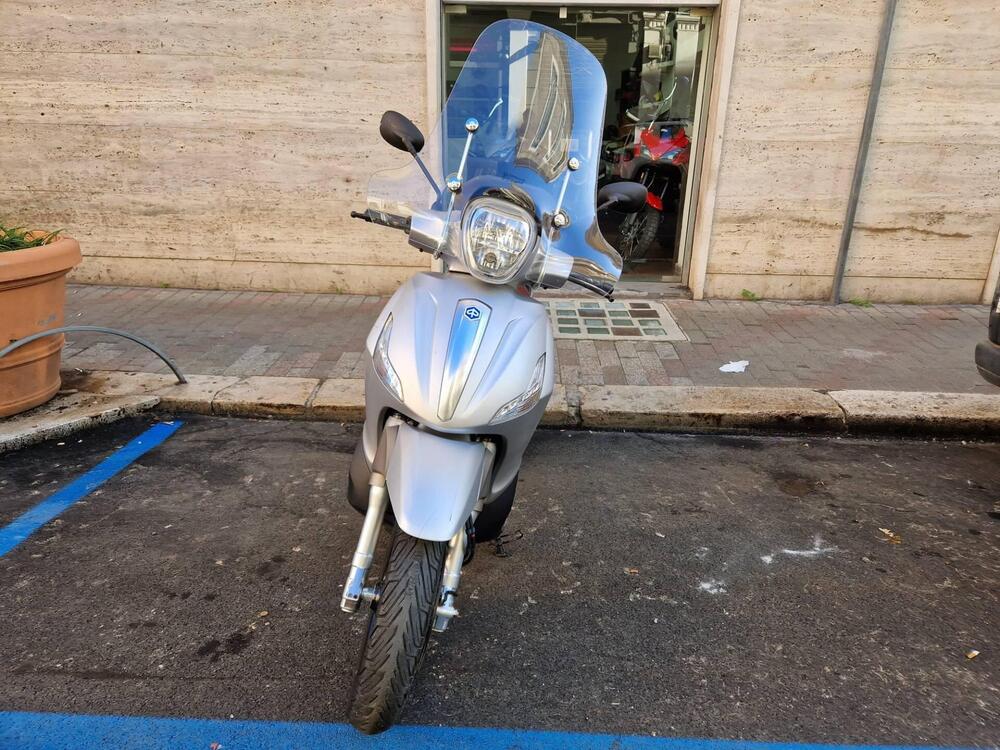 Piaggio Beverly 350 SportTouring ie ABS (2011 - 17) (2)