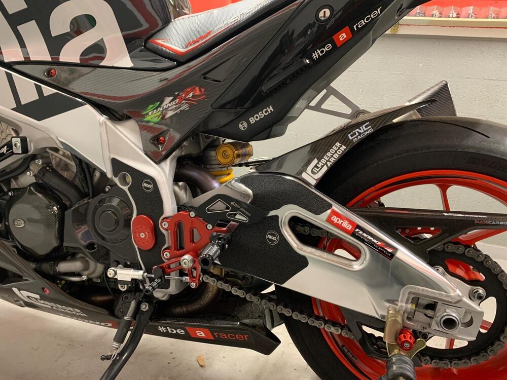 Aprilia Tuono V4 Factory (2017 - 18) (12)