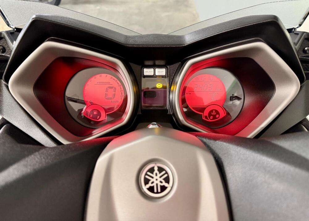 Yamaha X-Max 250 ABS (2014 - 16) (11)