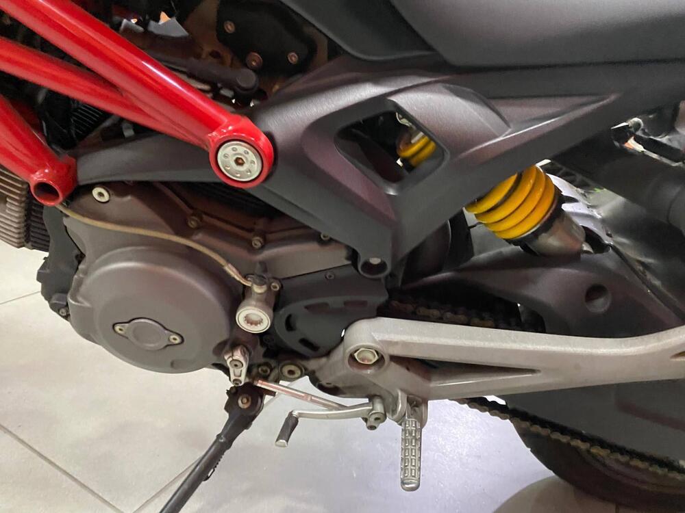 Ducati Monster 696 Plus (2007 - 14) (11)