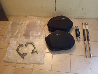 Vendo in blocco tutti accessori per tracer 900 del Yamaha