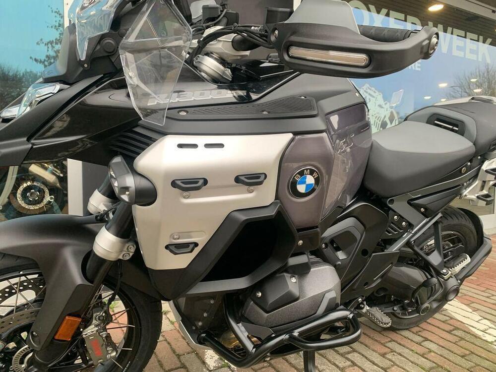 Bmw R 1300 GS Adventure Triple Black (2025 - 26) (5)