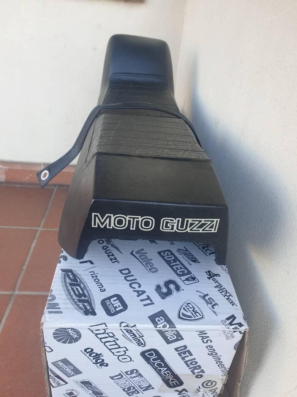 Moto Guzzi Le Mans (2)