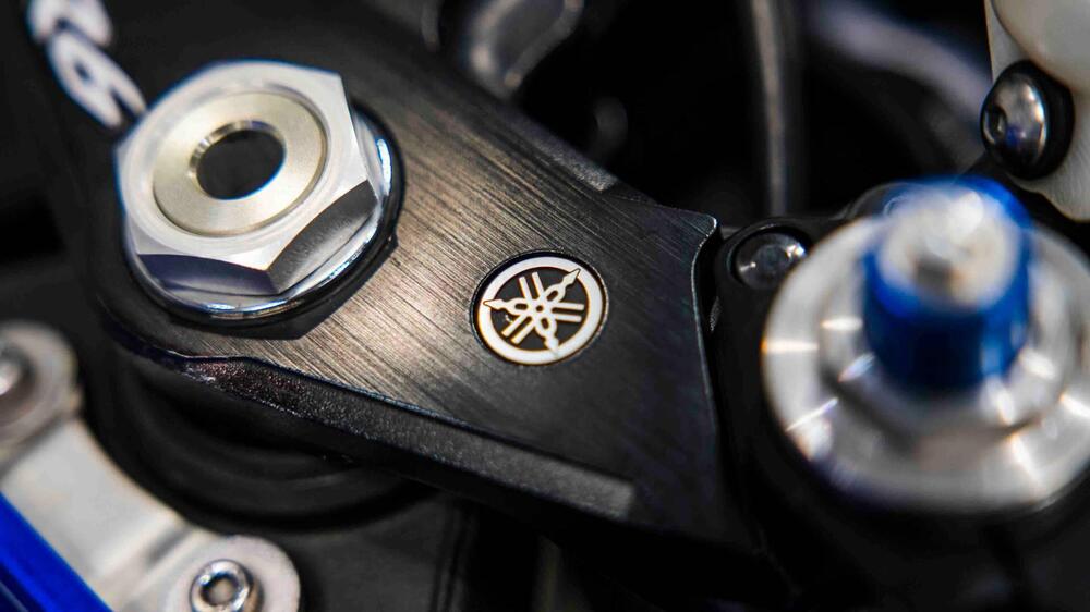 Yamaha YZF R6 (2003 - 04) (10)