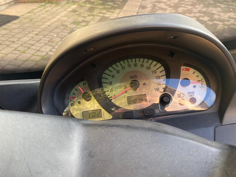 Suzuki Burgman AN 250 (1998 - 01) (3)