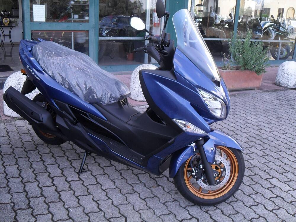 Suzuki Burgman 400 (2025 - 26) (3)