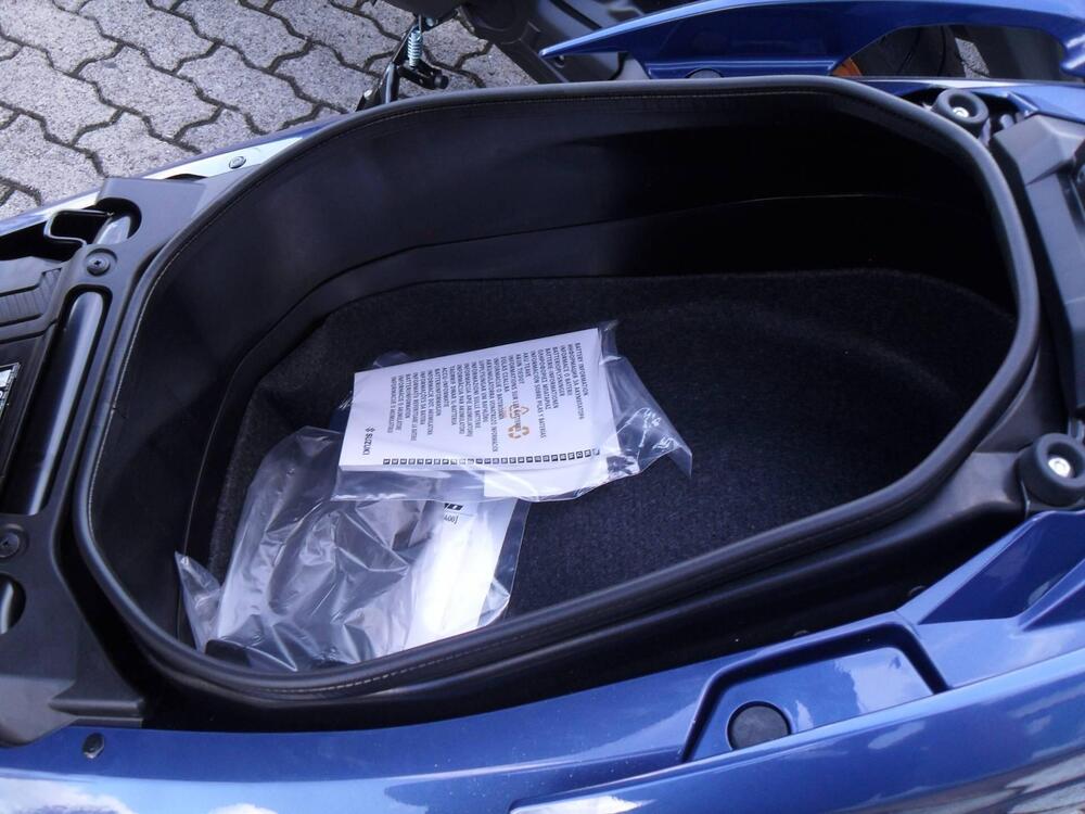 Suzuki Burgman 400 (2025 - 26) (4)