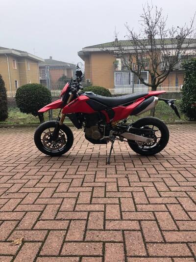 Ducati Hypermotard 698 Mono (2024 - 26) usata